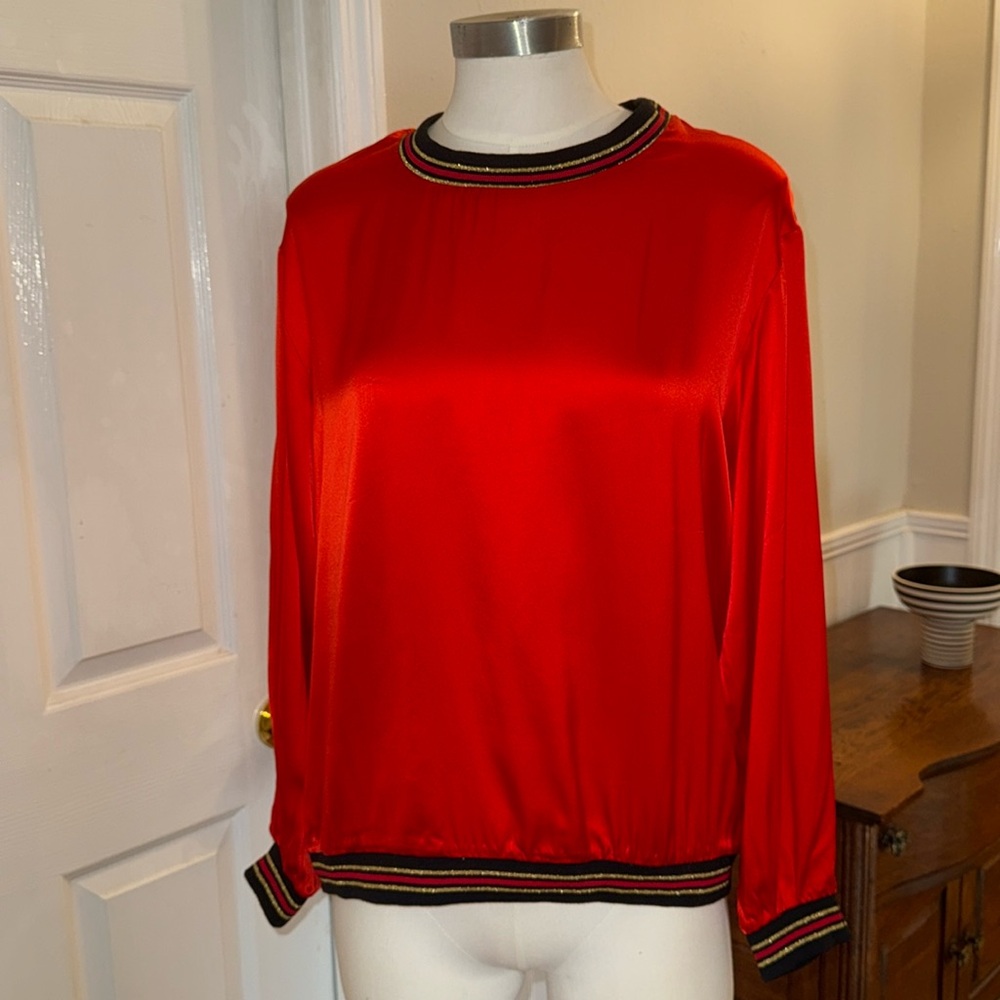 Alice and Trixie red silk blouse.  XL. NWT. Collar is black, gold, and red.